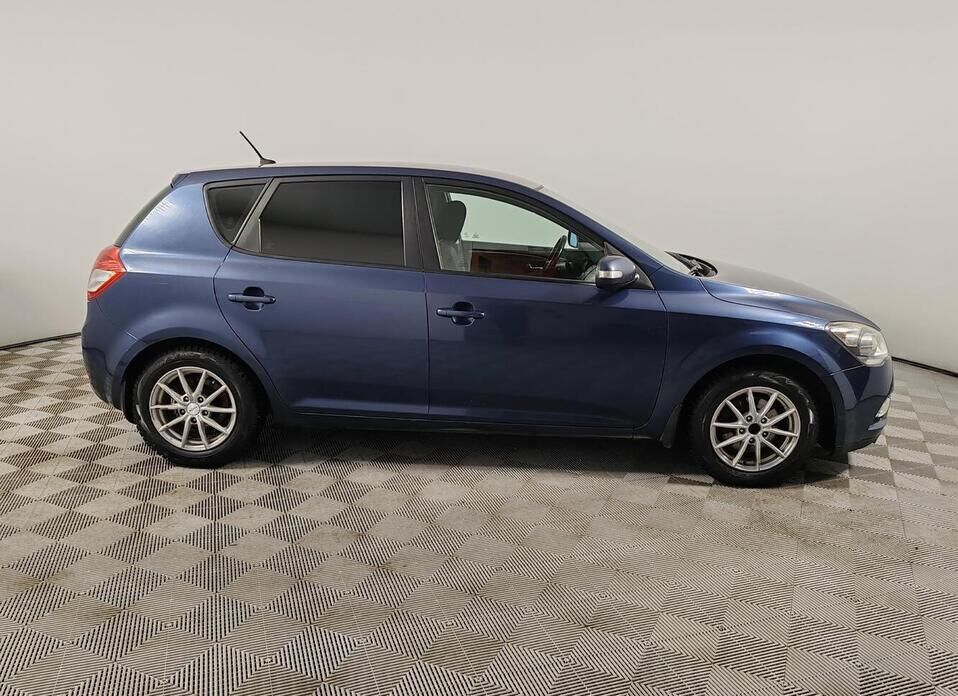 Kia Ceed, I Рестайлинг 1.6 AT (122 л.с.)