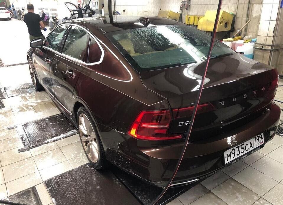 Volvo S90 2.0 AT (190 л.с.)