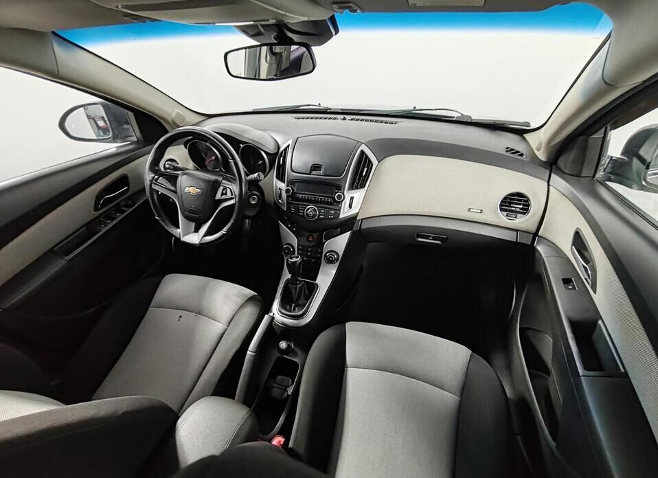Chevrolet Cruze, I Рестайлинг 1.6 MT (109 л.с.)