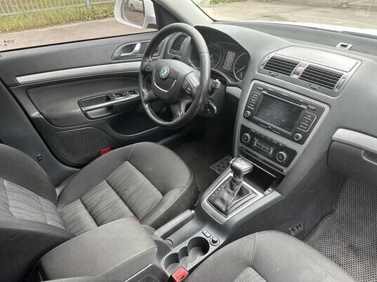 Skoda Octavia, II (A5) Рестайлинг, 2012 г., 223 779 км
