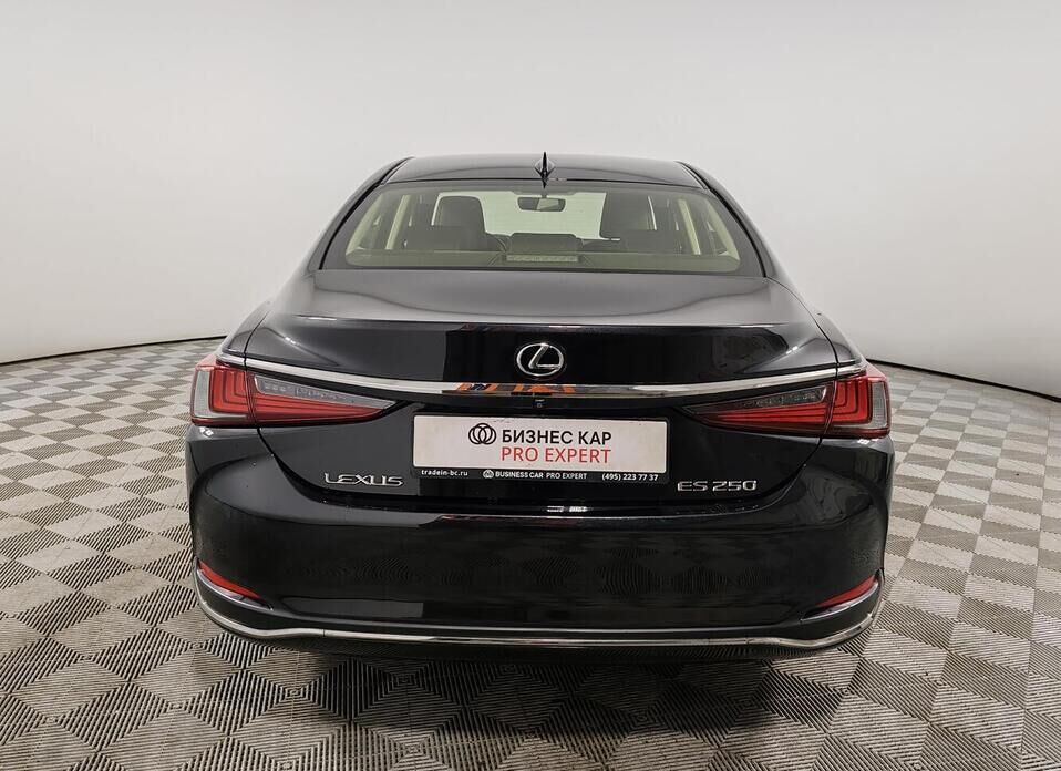 Lexus ES, VII 250 2.5 AT (200 л.с.)