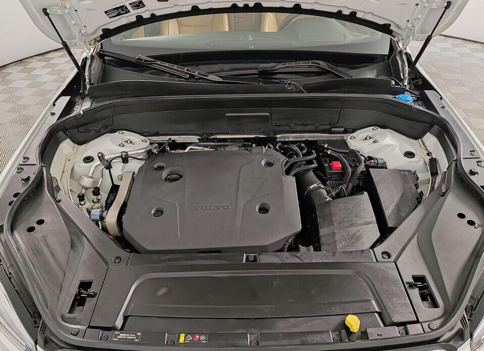 Volvo XC90, II Рестайлинг B5 2.0d AT (235 л.с.) 4WD