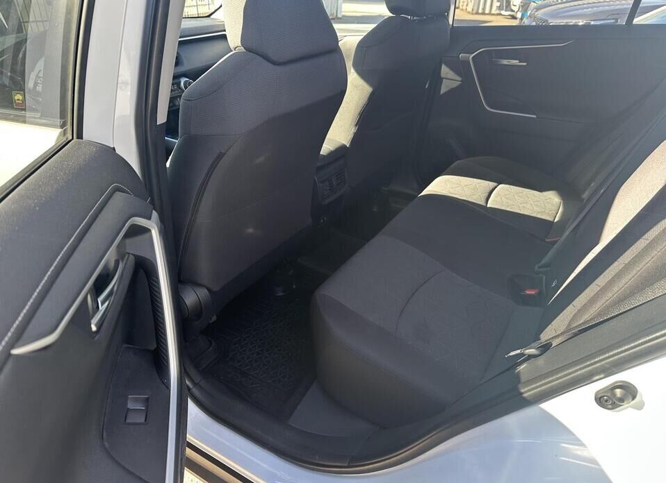 Toyota RAV4, V (XA50) 2.5 AT (199 л.с.) 4WD