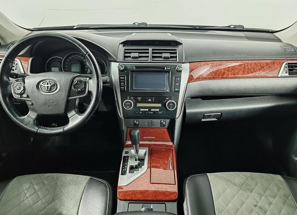 Toyota Camry, VII (XV50) 2.0 AT (148 л.с.)
