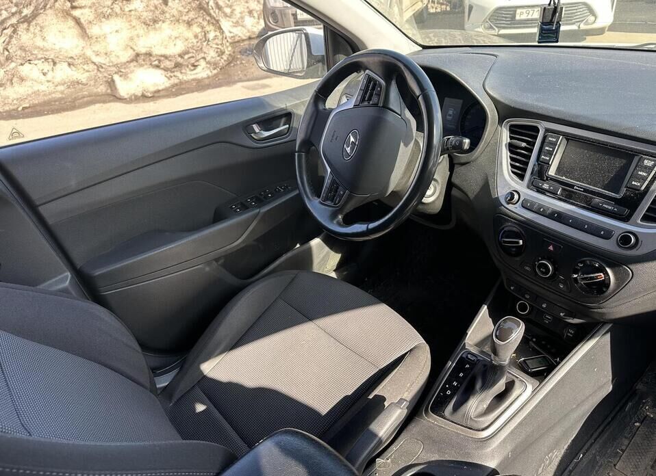 Hyundai Solaris, II 1.6 AT (123 л.с.)