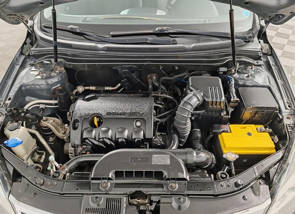 Kia Ceed, I Рестайлинг 1.6 MT (122 л.с.)