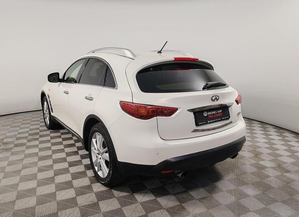 Infiniti QX70 3.7 AT (333 л.с.) 4WD