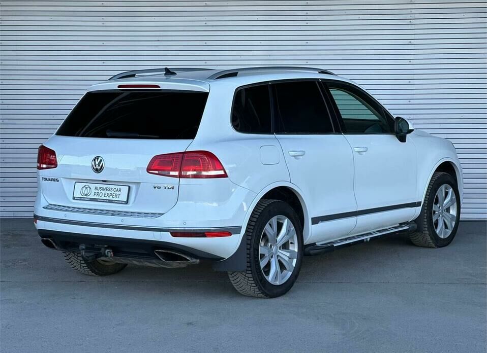 Volkswagen Touareg 3.0d AT (245 л.с.) 4WD