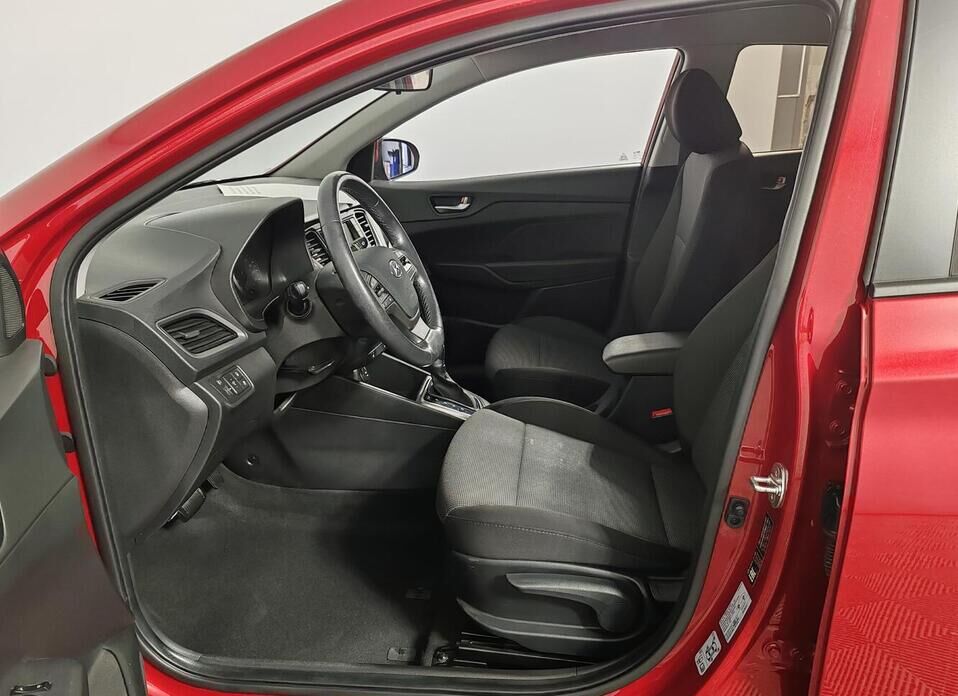 Hyundai Solaris 1.6 AT (123 л.с.)