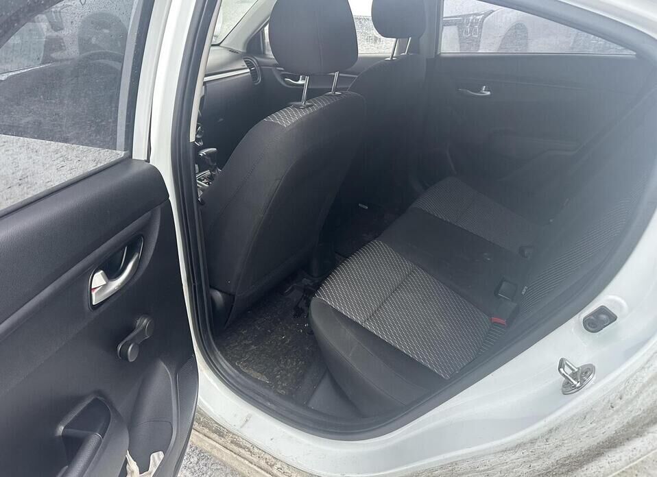 Kia Rio, IV 1.4 AT (100 л.с.)