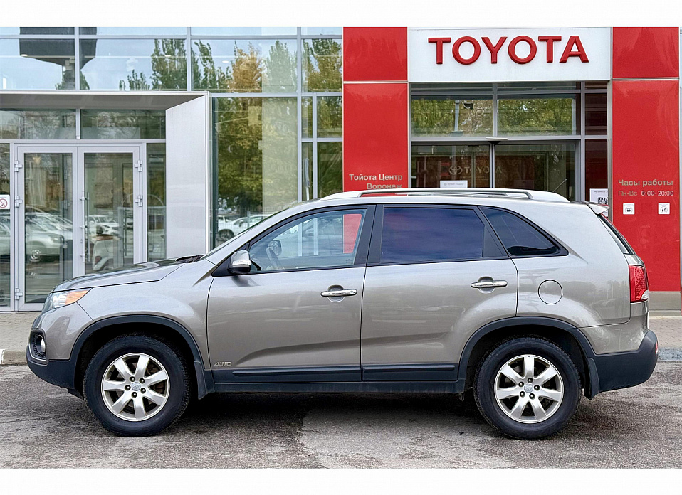 Kia Sorento, II 2.4 AT (175 л.с.) 4WD