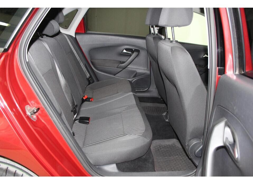 Volkswagen Polo, V 1.6 MT (105 л.с.)