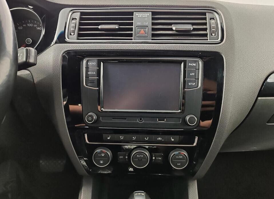 Volkswagen Jetta 1.4 AMT (125 л.с.)