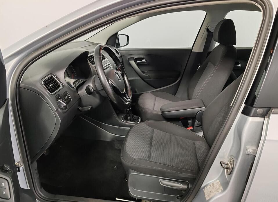 Volkswagen Polo, V Рестайлинг 1.6 MT (110 л.с.)