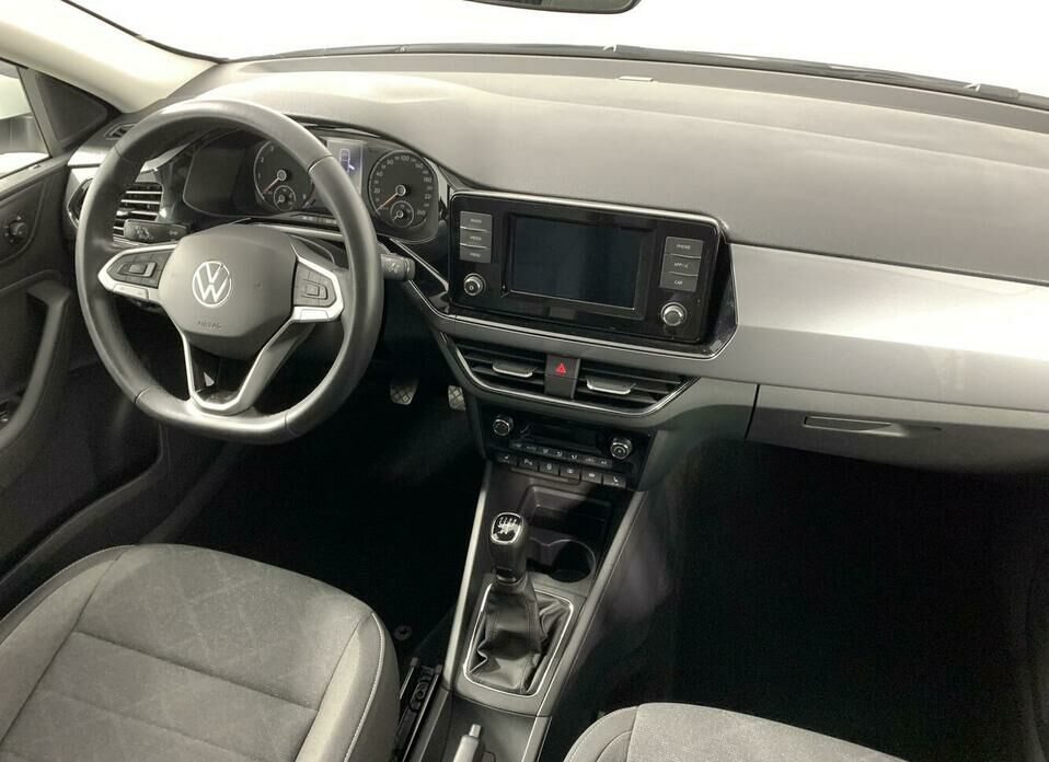 Volkswagen Polo 1.6 MT (110 л.с.)