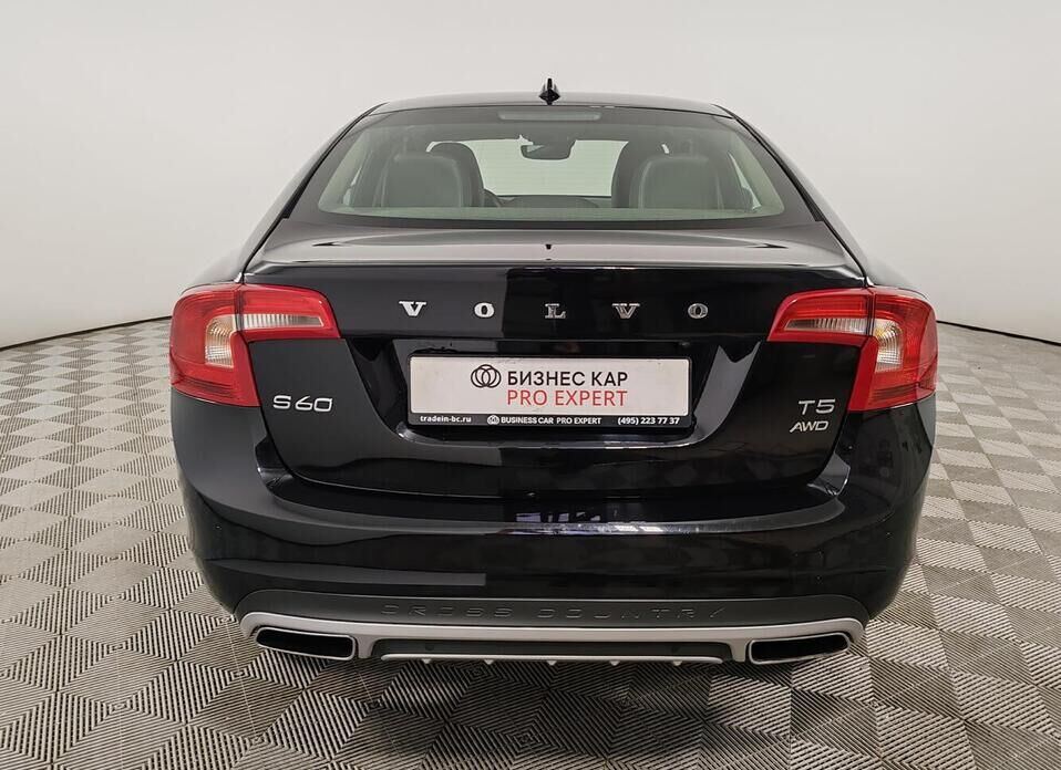 Volvo S60 Cross Country 2.0 AT (245 л.с.) 4WD