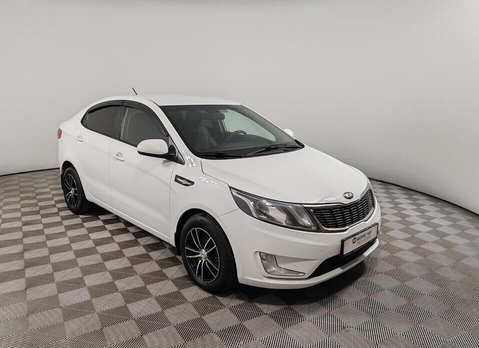 Kia Rio 5-speed 1.6 MT (123 л.с.)