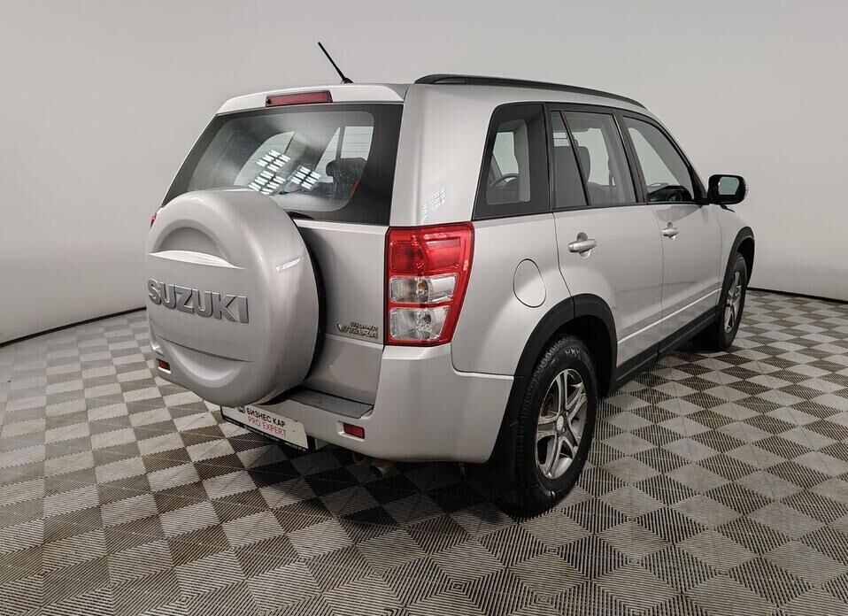 Suzuki Grand Vitara, III Рестайлинг 2 2.0 MT (140 л.с.) 4WD