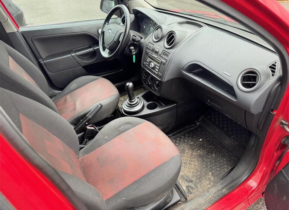 Ford Fiesta 1.4 AMT (80 л.с.)