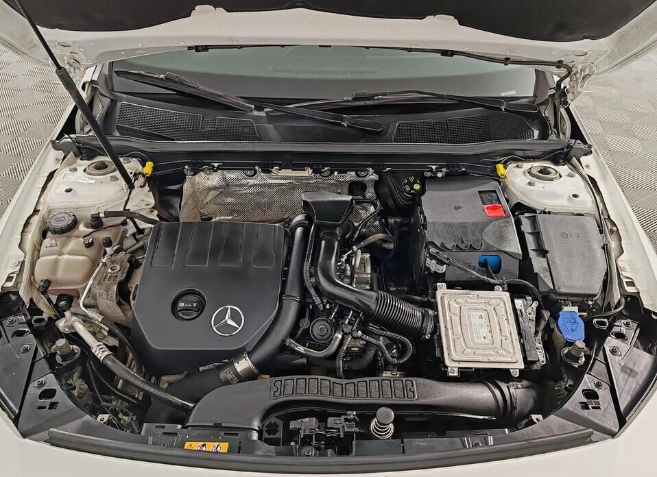 Mercedes-Benz CLA 200 1.3 AMT (150 л.с.)