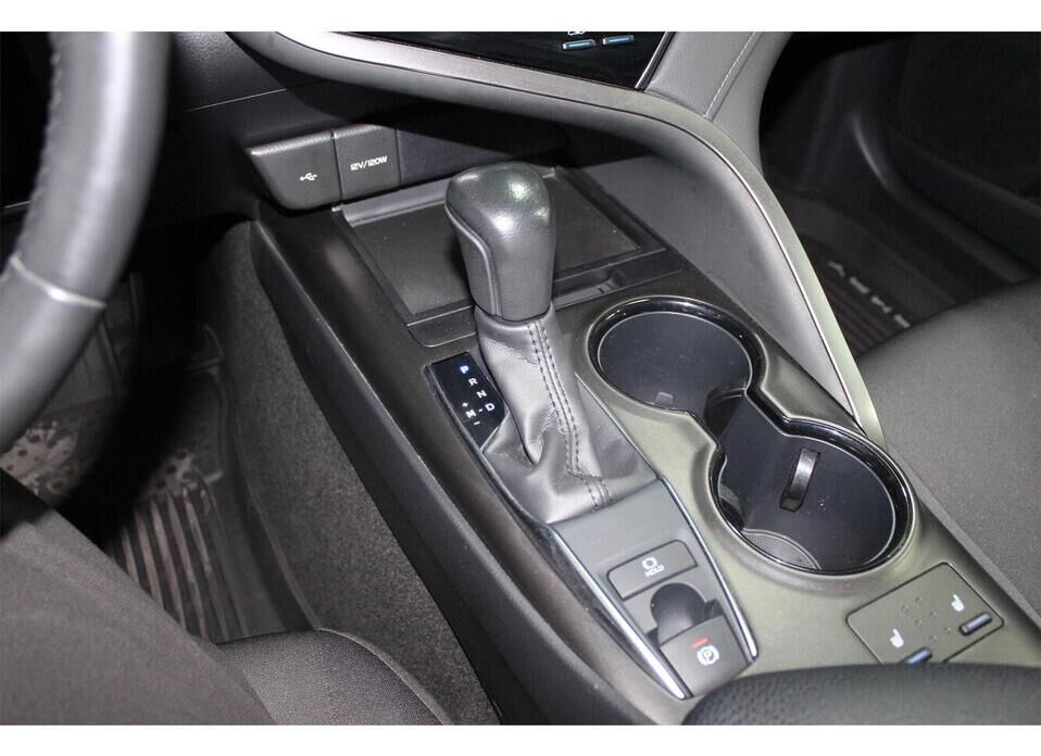 Toyota Camry, VIII (XV70) Рестайлинг 2.0 CVT (150 л.с.)