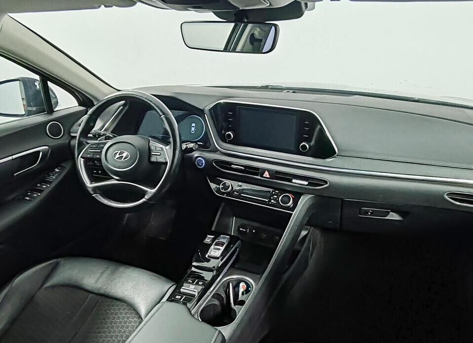 Hyundai Sonata 2.5 AT (180 л.с.)