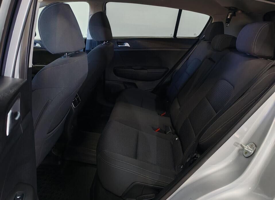 Kia Sportage, IV 2.0 AT (150 л.с.)