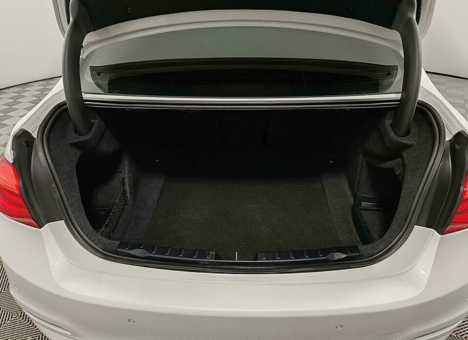 BMW 3 серии 318i 1.5 AT (136 л.с.)