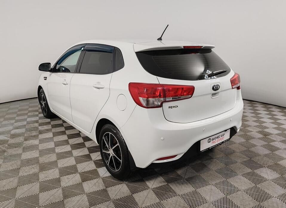Kia Rio, III Рестайлинг 1.6 AT (123 л.с.)