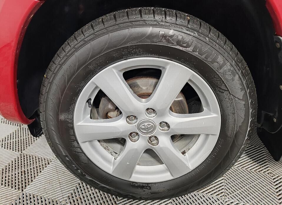 Toyota RAV4 2.4 AT (170 л.с.) 4WD