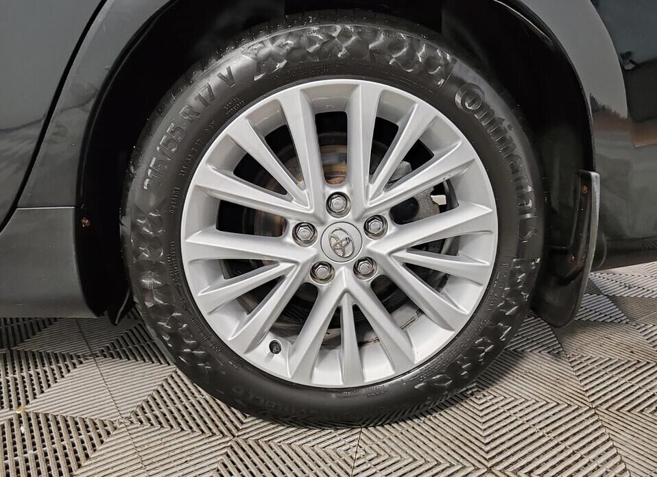 Toyota Camry, VII (XV50) Рестайлинг 3.5 AT (249 л.с.)