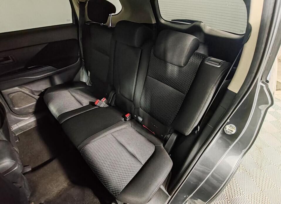 Mitsubishi Outlander, III Рестайлинг 2 2.0 CVT (146 л.с.)