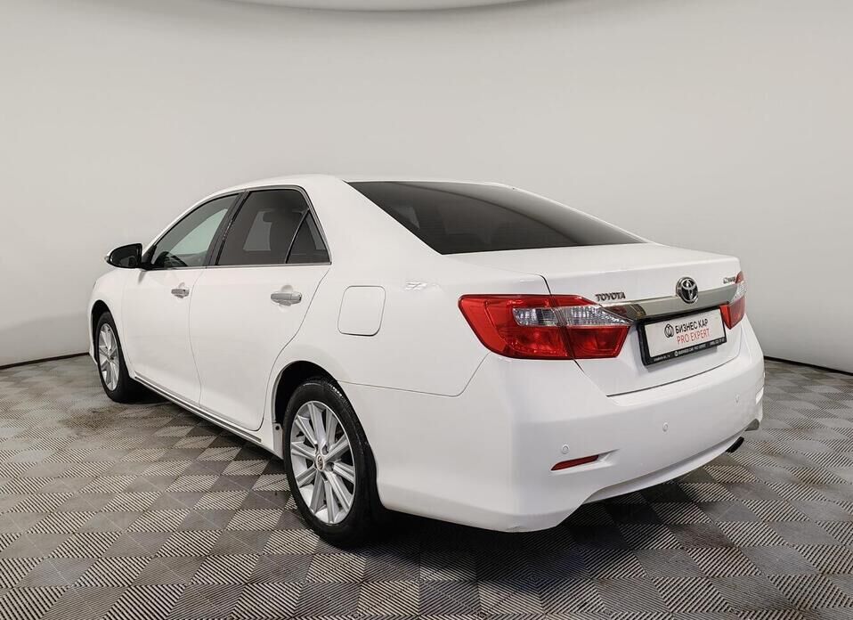 Toyota Camry, VII (XV50) 2.5 AT (181 л.с.)