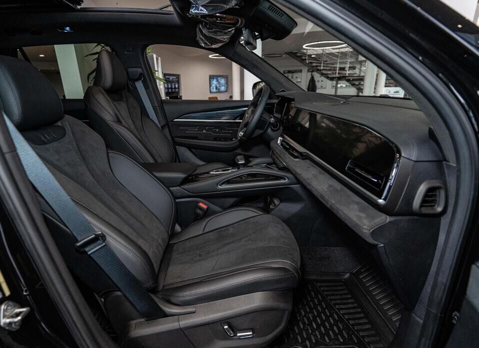 Geely Monjaro 2.0 AT (238 л.с.) 4WD