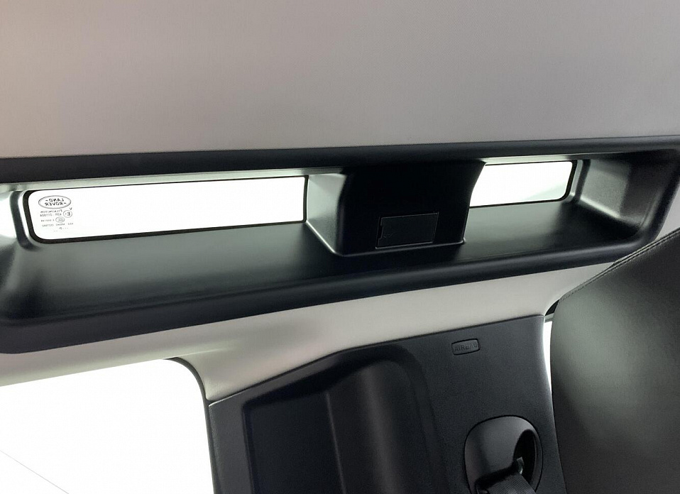 Land Rover Defender, II 110 2.0d AT (200 л.с.) 4WD