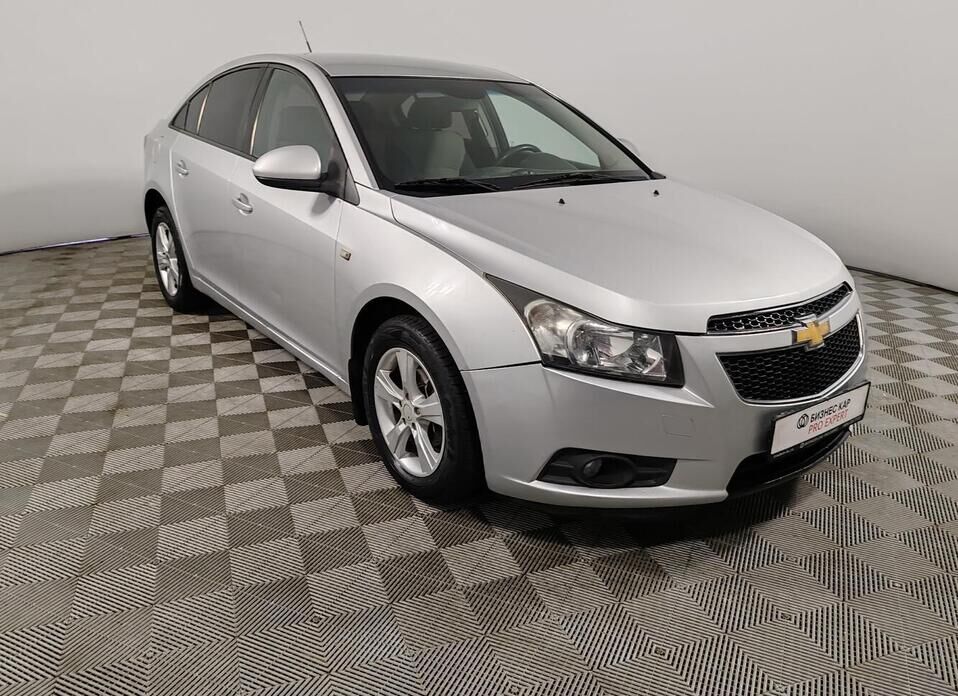 Chevrolet Cruze 1.6 AT (109 л.с.)