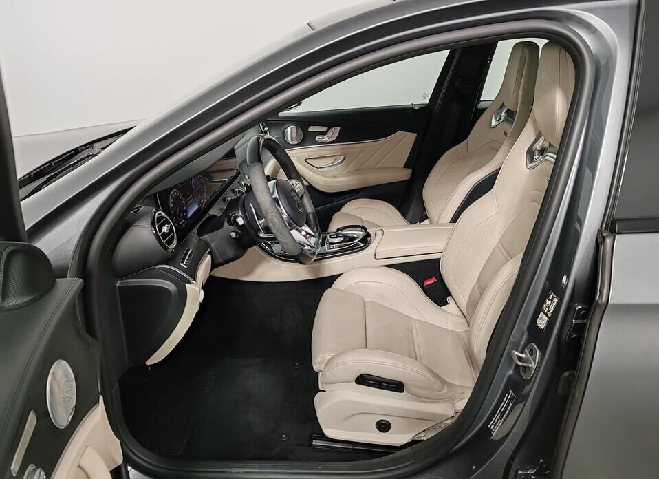 Mercedes-Benz E-Класс AMG, V (W213) 63 AMG S 4.0 AT (612 л.с.) 4WD