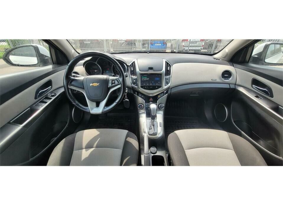 Chevrolet Cruze 1.8 AT (141 л.с.)