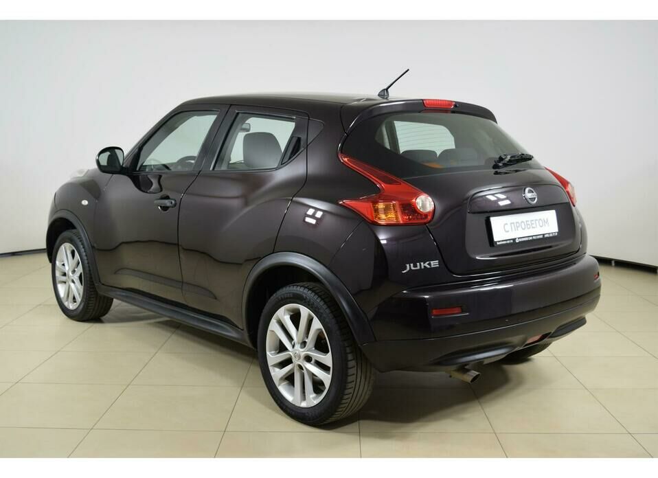 Nissan Juke 1.6 CVT (117 л.с.)