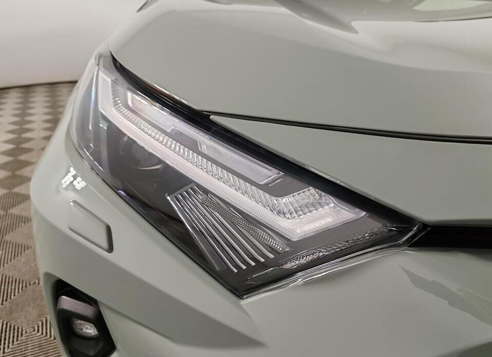 Toyota RAV4, V (XA50) 2.0 CVT (173 л.с.) 4WD