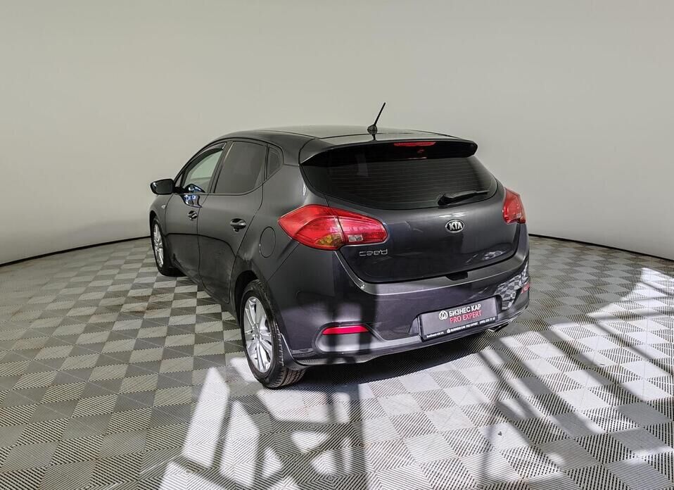 Kia Ceed, II 1.6 AT (129 л.с.)