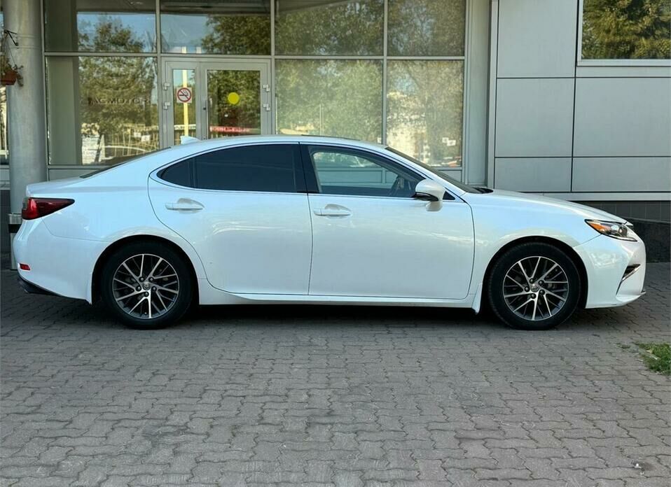 Lexus ES 250 2.5 AT (184 л.с.)