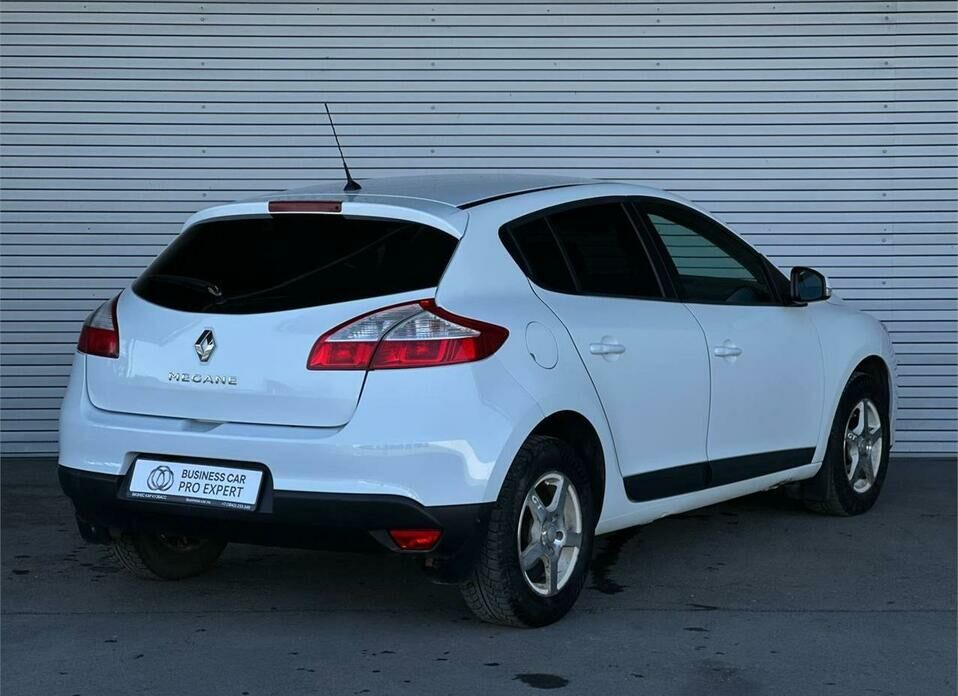Renault Megane 1.6 MT (106 л.с.)