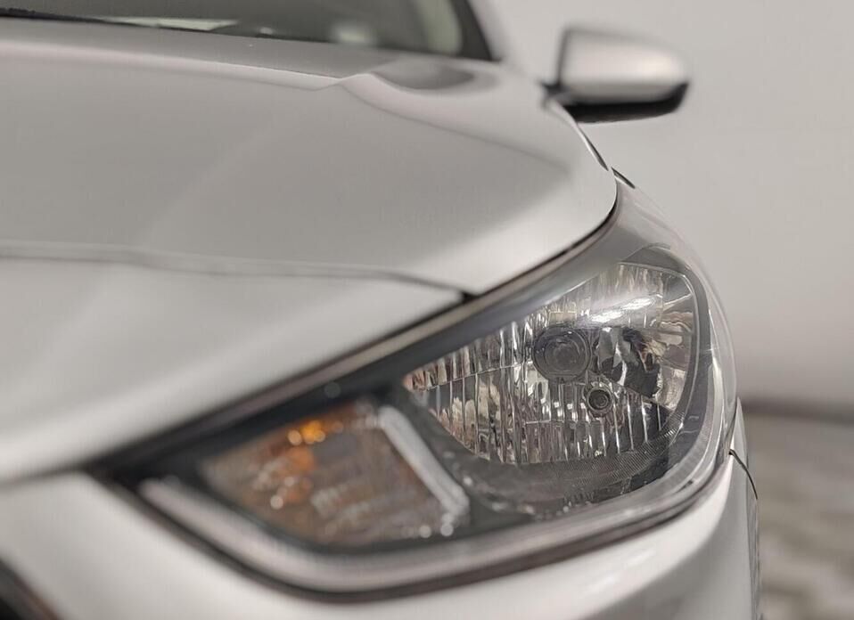 Hyundai Solaris, II 1.6 MT (123 л.с.)