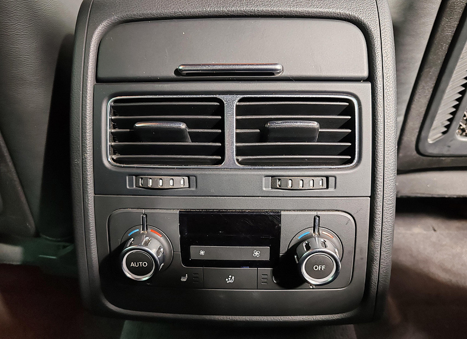 Volkswagen Touareg, II 3.0d AT (245 л.с.) 4WD