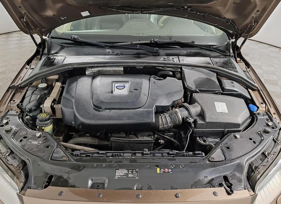 Volvo XC70, II 2.4d AT (163 л.с.) 4WD