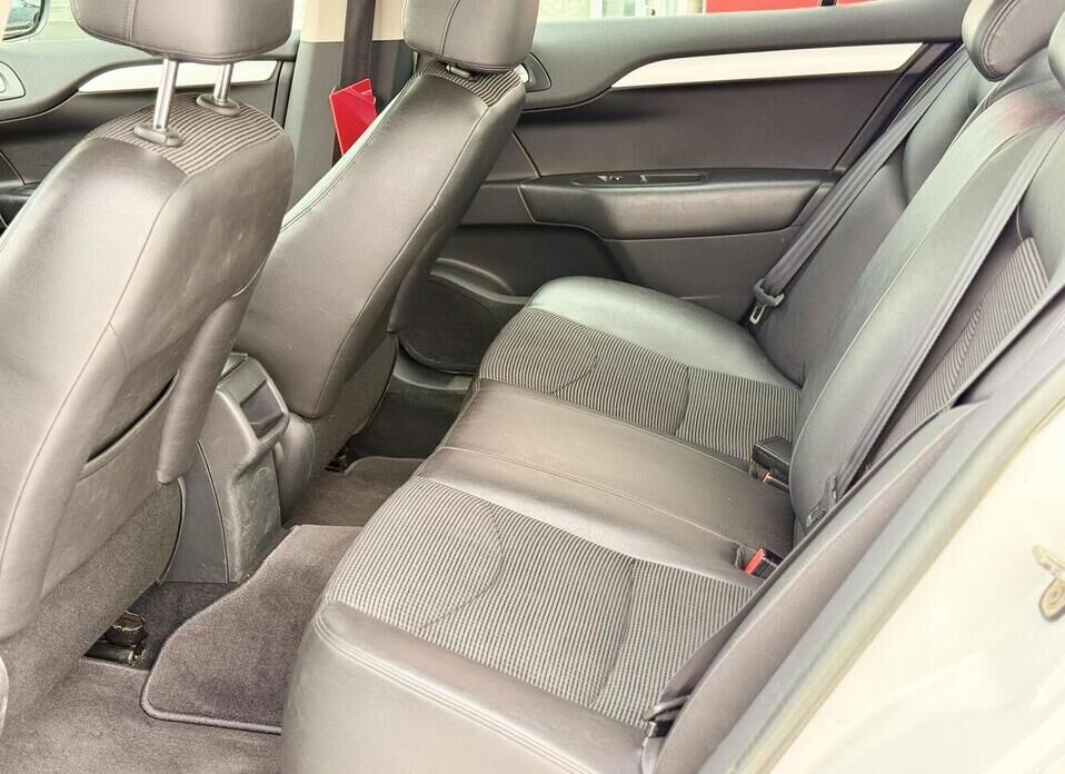 Citroen C4, II 1.6 MT (115 л.с.)