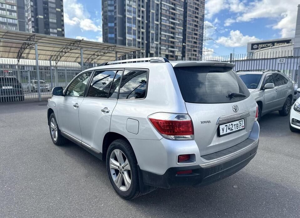 Toyota Highlander 3.5 AT (273 л.с.) 4WD