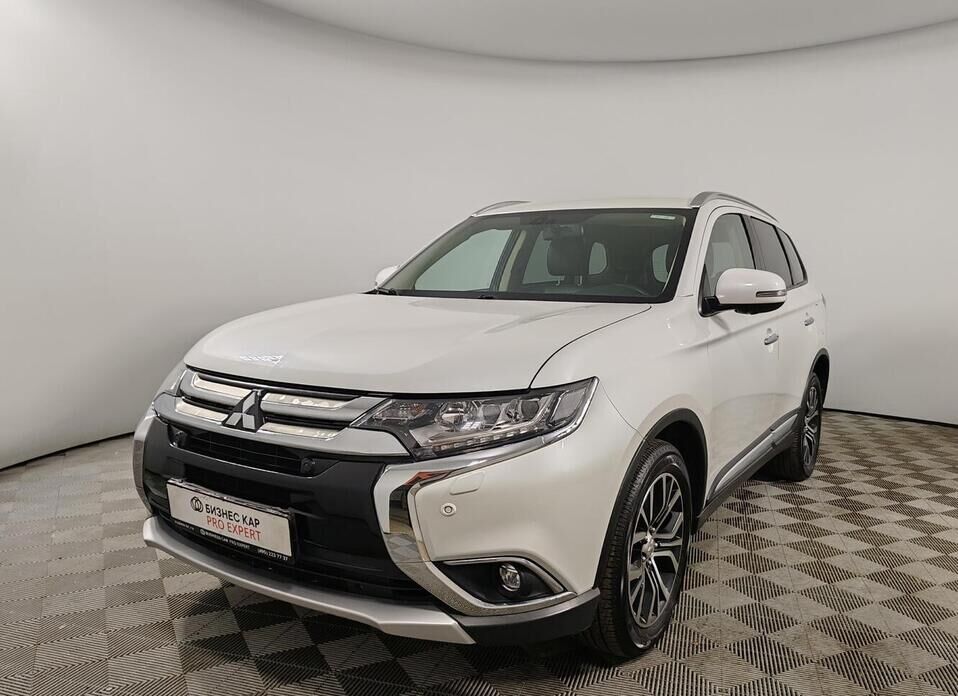 Mitsubishi Outlander, III Рестайлинг 2 2.4 CVT (167 л.с.) 4WD