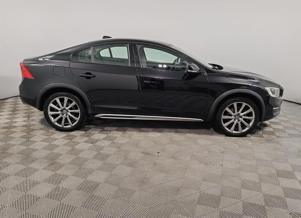 Volvo S60 Cross Country 2.0 AT (245 л.с.) 4WD